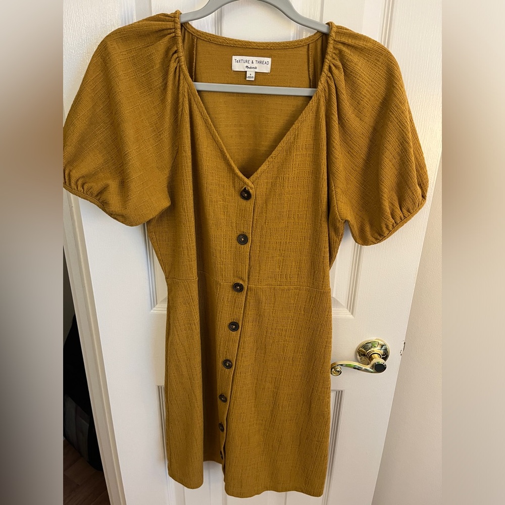Madewell dress, mustard yellow, super comfy and cute